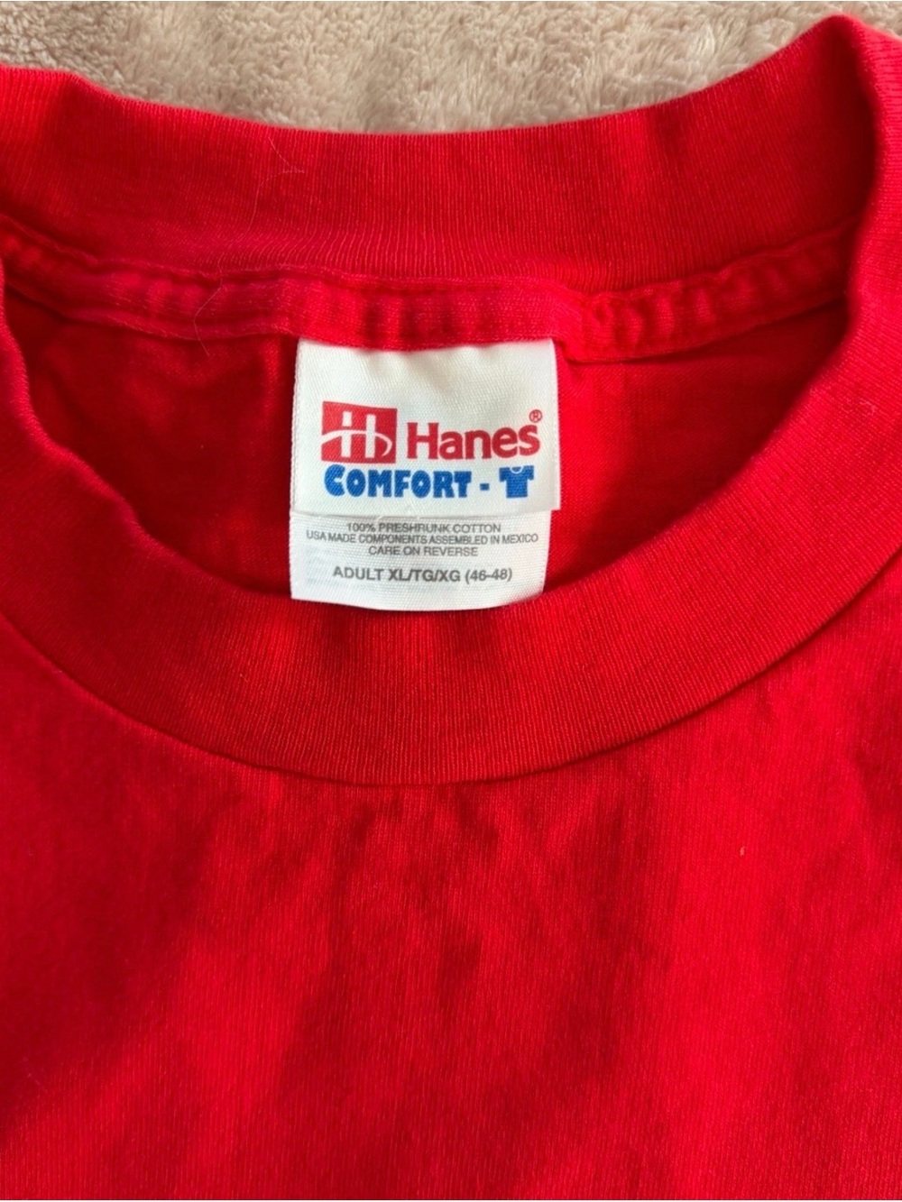 Hanes Comfort-T Santa's Helper Graphic Print Red Men's XL Short Sleeve T-Shirt - Picture 7 of 7